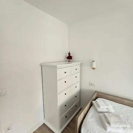Appartamento R2r - Piso En Pleno Centro De Al Lado De La Playa - 1a139 Gijón