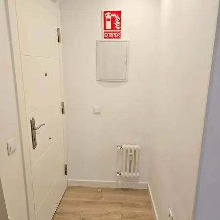 Piso En Pleno Centro De Al Lado De La Playa 1a139 Gijon